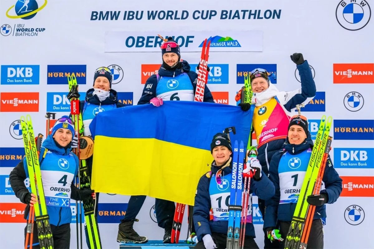    Флаг Украины стал черной меткой?