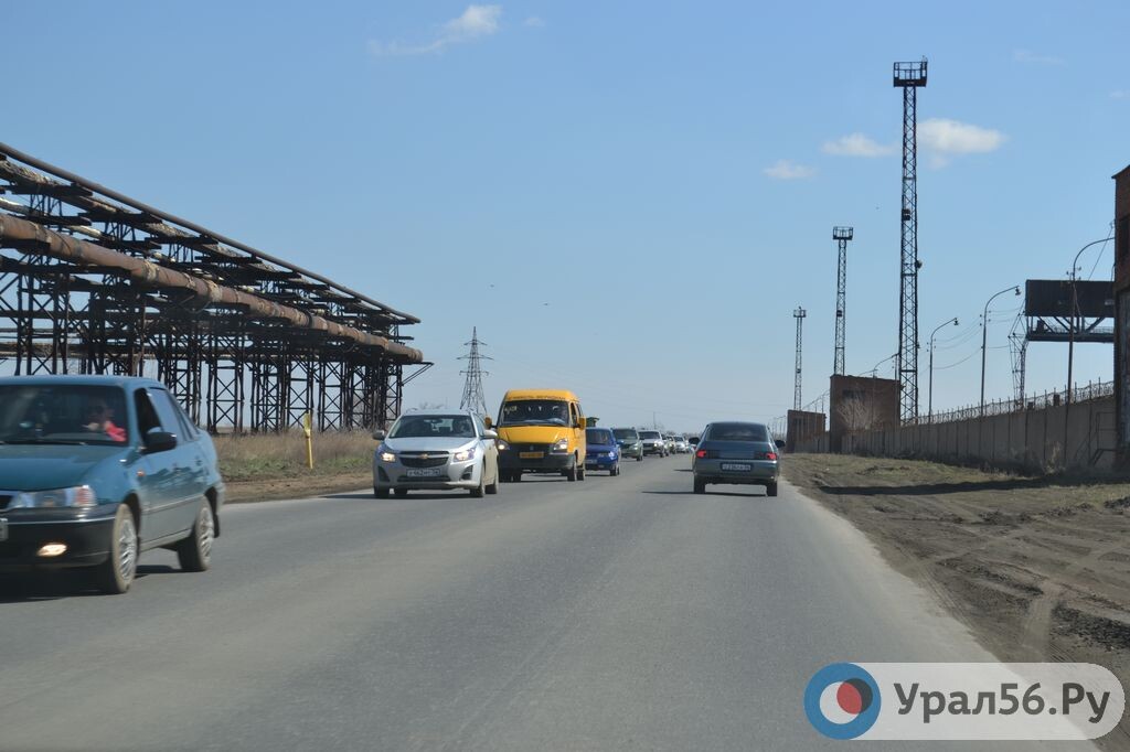    В п. Первомайский Орска уже несколько лет не решается проблема с общественным транспортом. Когда теперь обещают пустить автобусы?