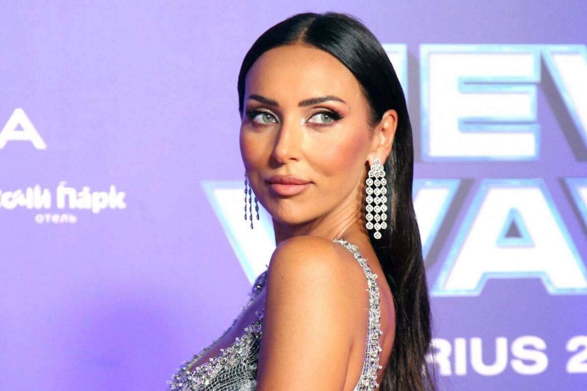  Снимки с малышкой заставили многих поверить в счастье и радость материнства самой Алсу.