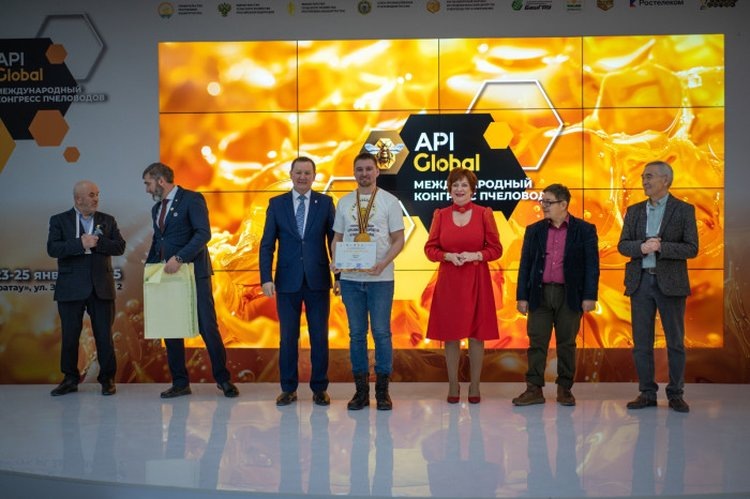    Международный конгресс «ApiGlobal 2025» стал одним из самых крупных медовых конкурсов мира