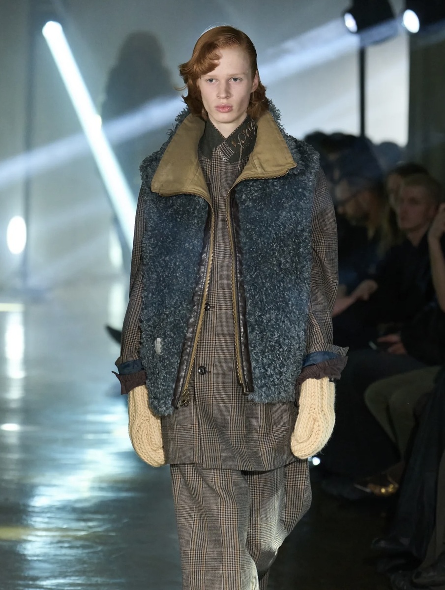 Фенди показ 2023-2024. Женственные модные наряды 2022. Dior haute couture осень-зима 2022 года. Dior осень зима 2022 2023. Неделя моды 2023.