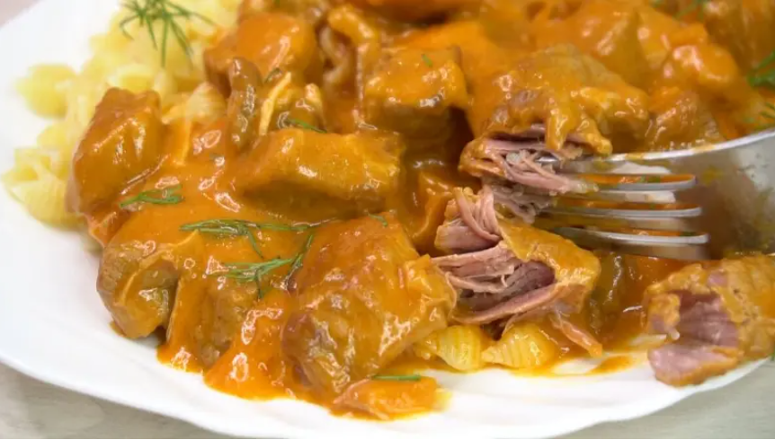 Как правильно тушить Гуляш, чтобы мясо было нежное и мягкое, а не сухое и жилистое✍