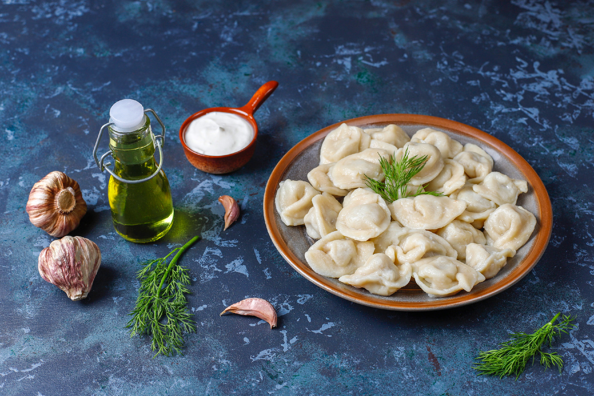 https://ru.freepik.com/free-photo/traditional-russian-pelmeni-dumplings-with-meat_17116202.htm#fromView=search&page=1&position=18&uuid=6ee50a57-e0b4-41b4-87e3-7e7546f5e772&query=%D0%BF%D0%B5%D0%BB%D1%8C%D0%BC%D0%B5%D0%BD%D0%B8