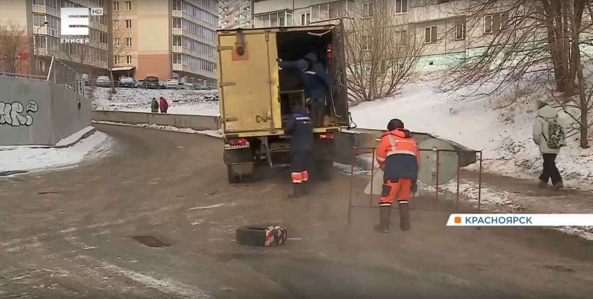     Потопы на улицах беспокоят жителей красноярского Солнечного