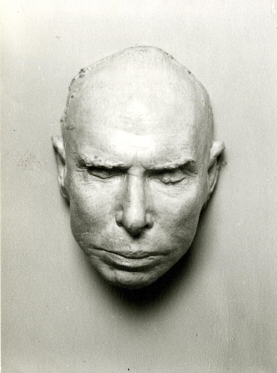 Маска Т. Драйзера