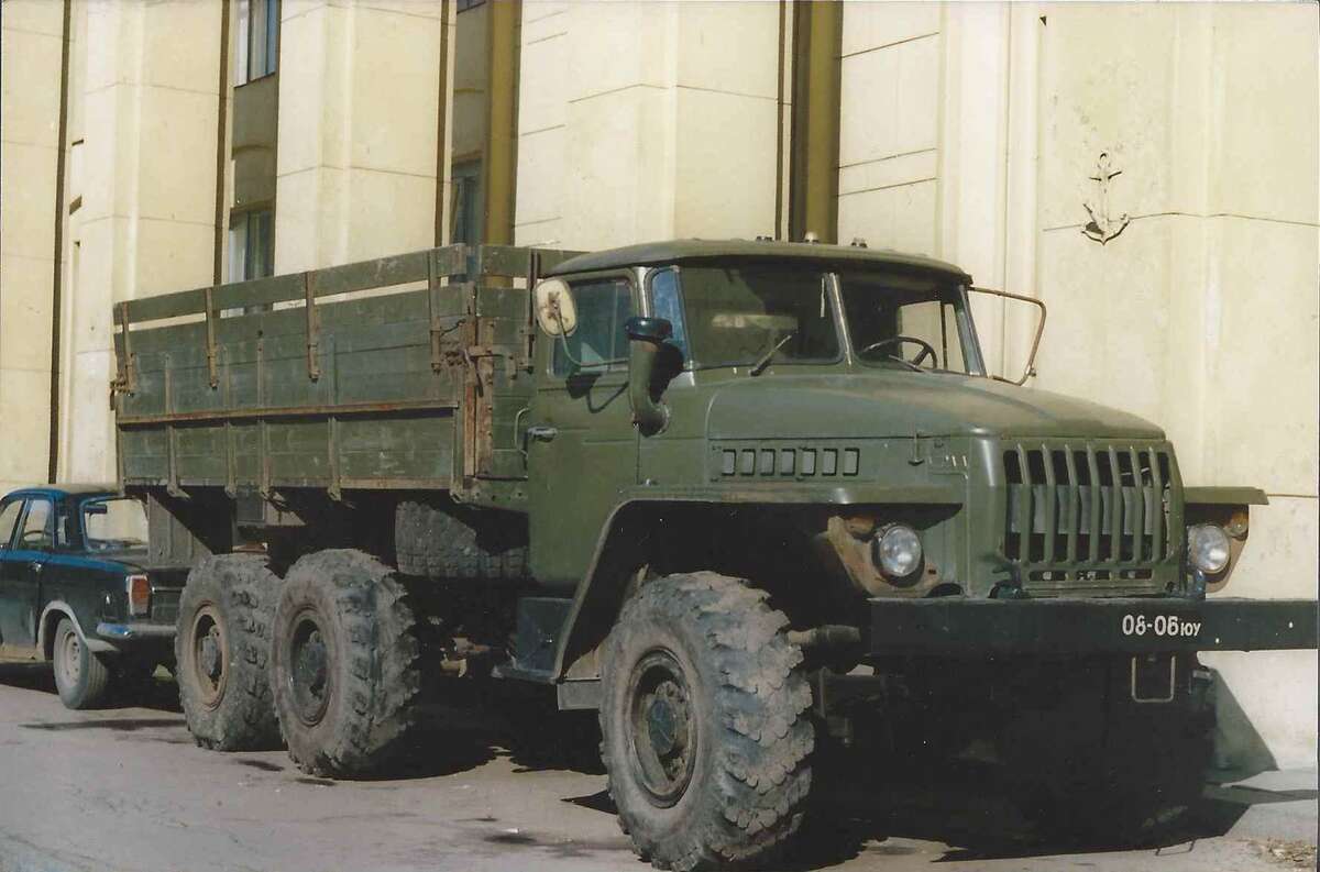 Урал-4320.