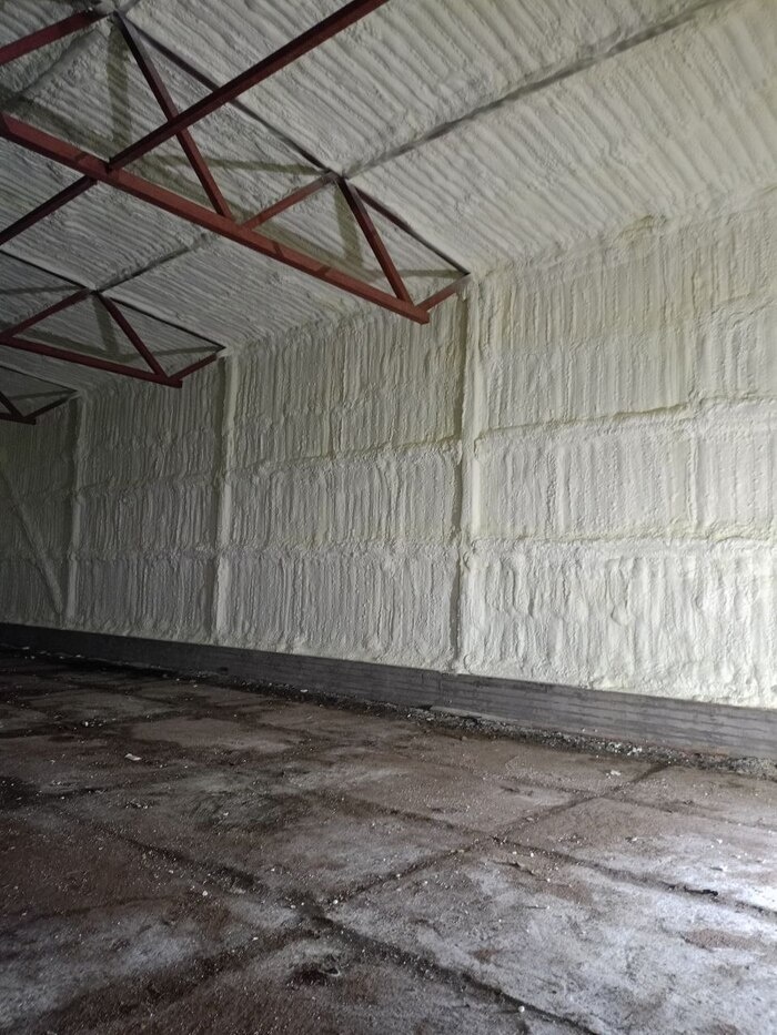 Утепление ангара открытой ячейкой ППУ