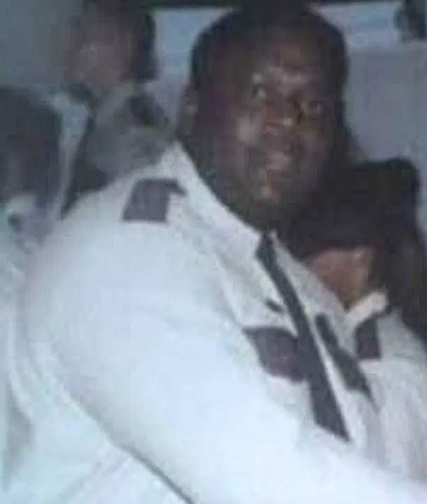 Рик Росс запечатленный на "работе"