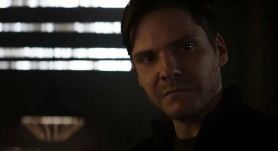 Земо допрашивает Карпова