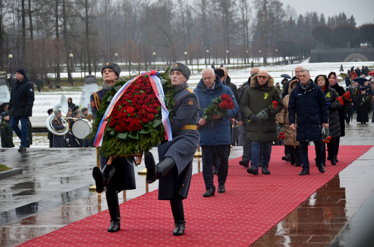 Главными участниками церемонии стали ветераны Великой Отечественной войны и блокадники.  Фото: Фото: ФедералПресс / Татьяна Буторина