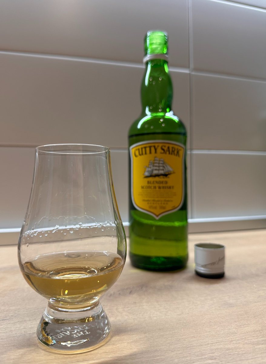 Цвет весьма бледный.