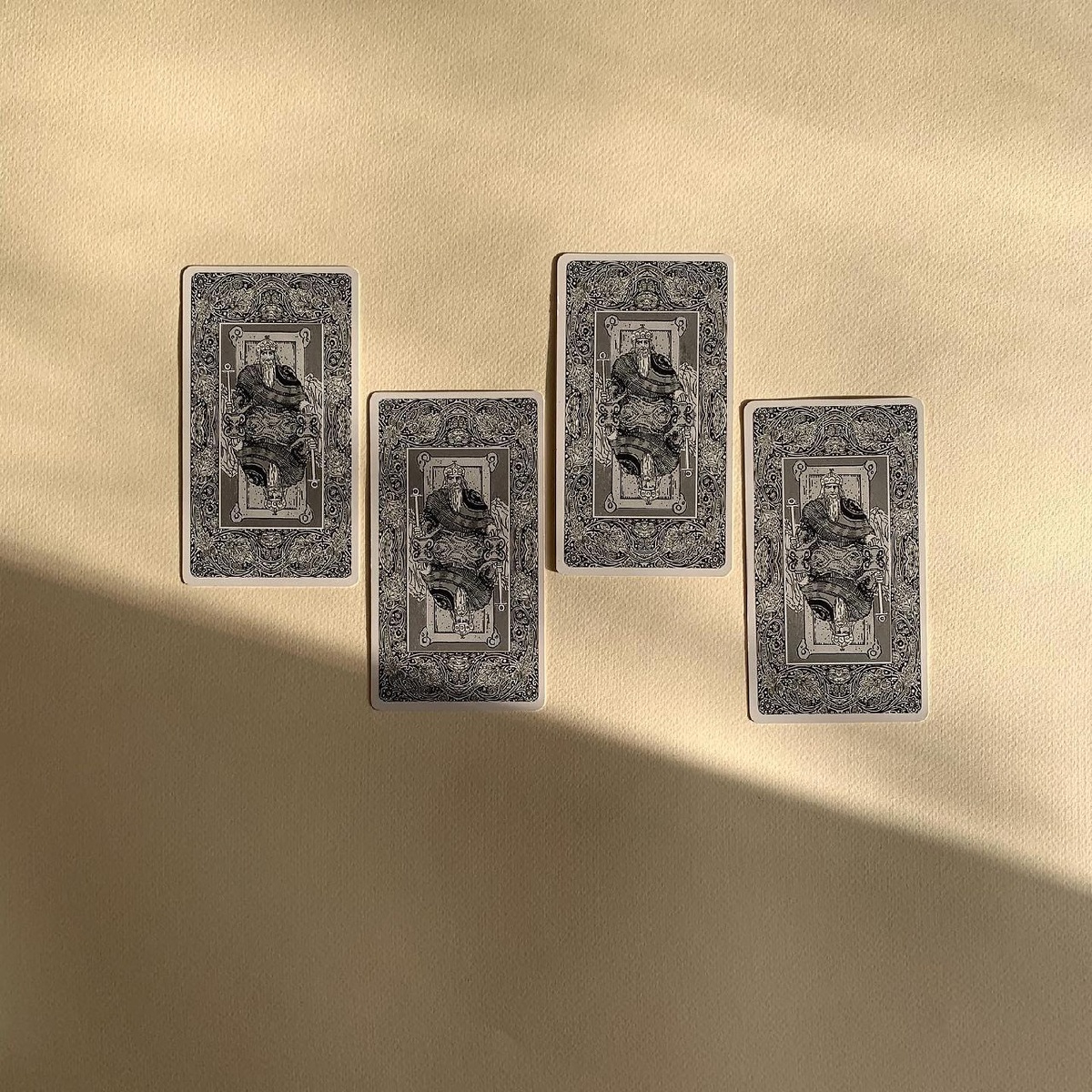 выбери карту