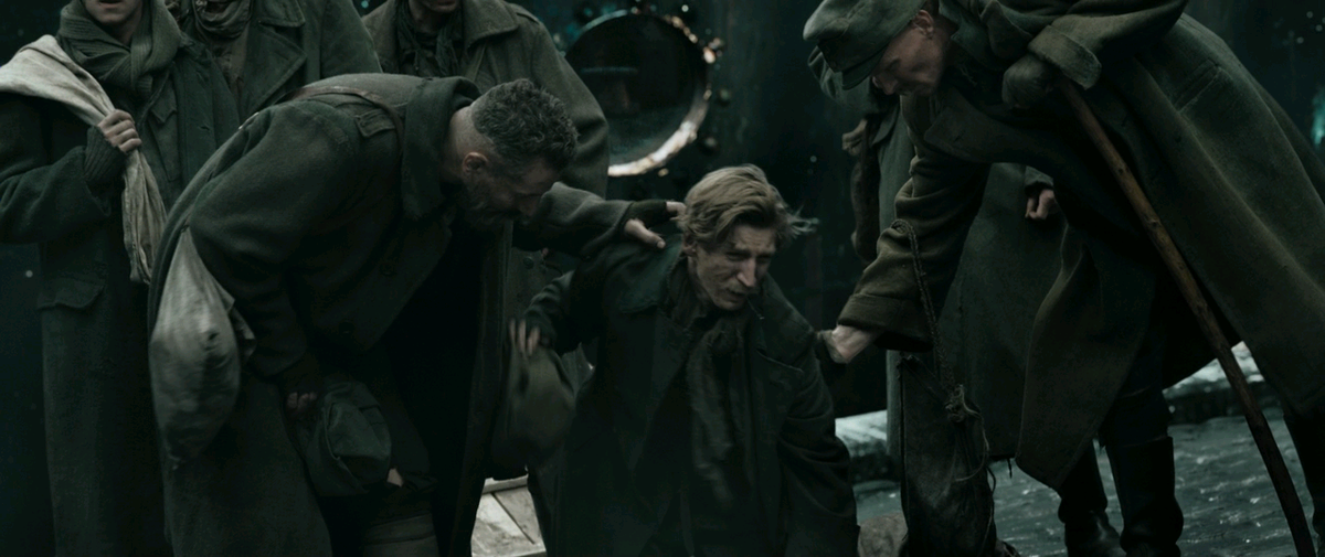 Пролистните изображение, чтобы увидеть следующий кадр из фильма «Хинтерленд. Город грехов» (2021)