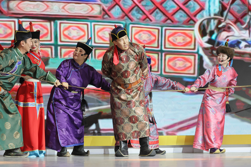    Жители Тывы   
Фото: Софья Сандурская / ТАСС