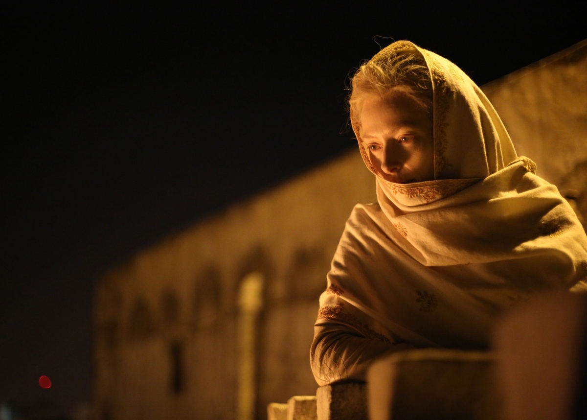 кадры из кинофильма "Выживут только любовники" Джима Джарамуша 2013-ый год