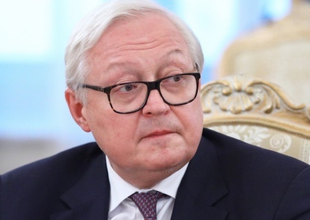    Разговор Путина и Трампа ещё не запланирован. МИД РФ сообщил об отсутствии каких-либо договорённостей с США