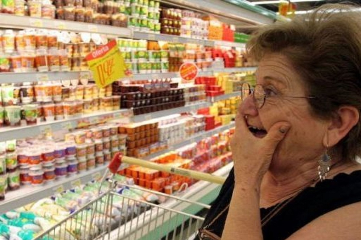 Теперь в продуктовых магазинах приходится придерживать отвисшую челюсть