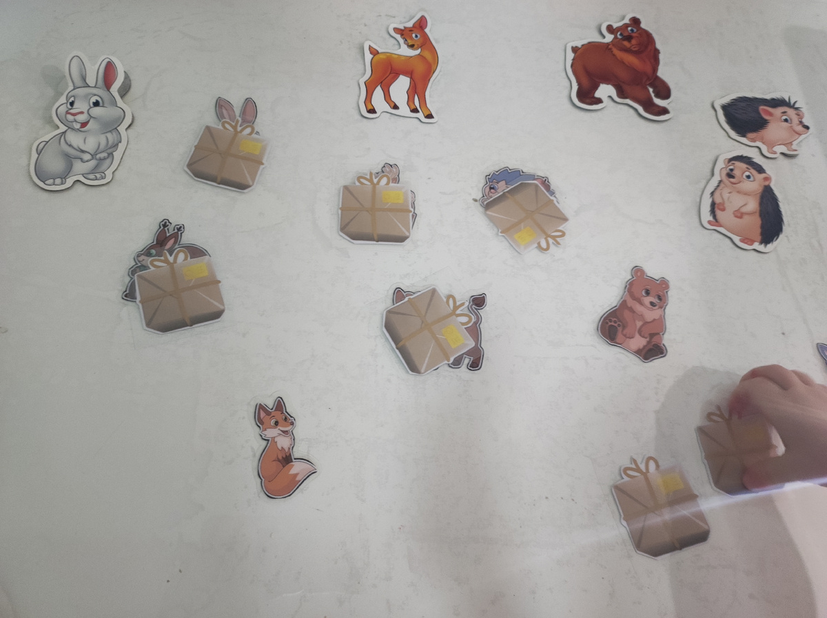 Звери получили свои посылки