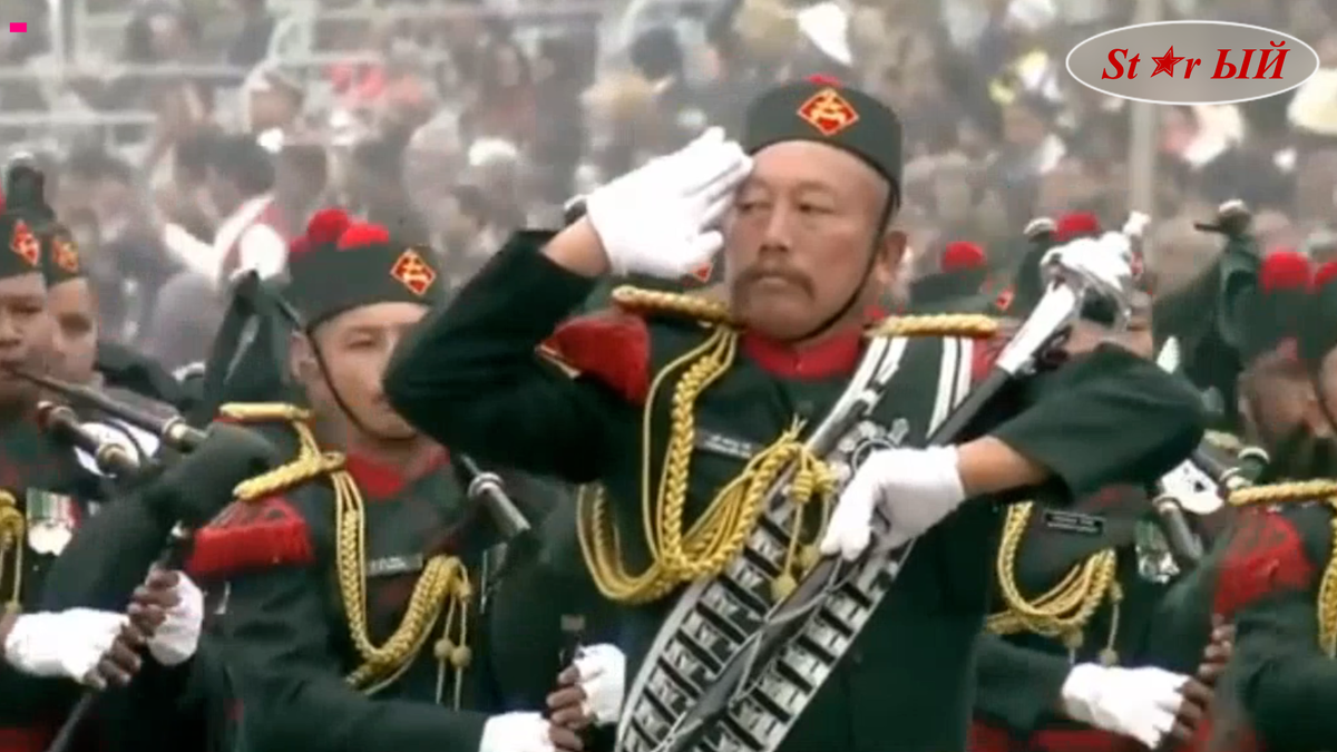 Фрагмент военного парада. Скрин из видео автора