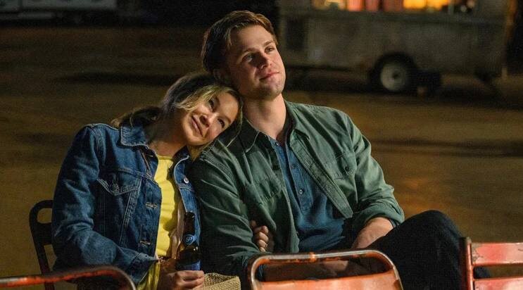 кадр из фильма «Бриджит Джонс. Без ума от мальчишки»