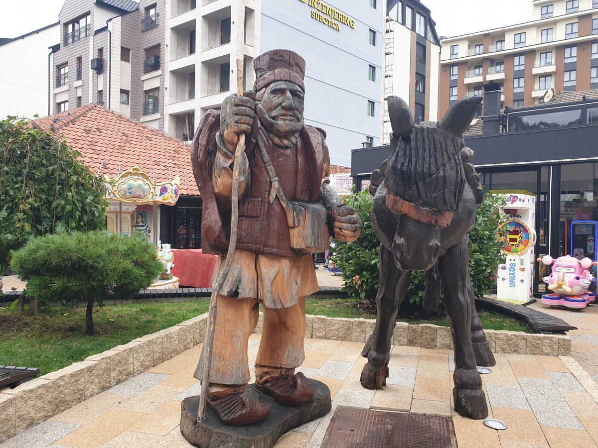 ФОТО ИЗ ЛИЧНОГО АРХИВА  АВТОРА. ИНСТАЛЯЦИЯ НА ЗЛАТИБОРЕ.