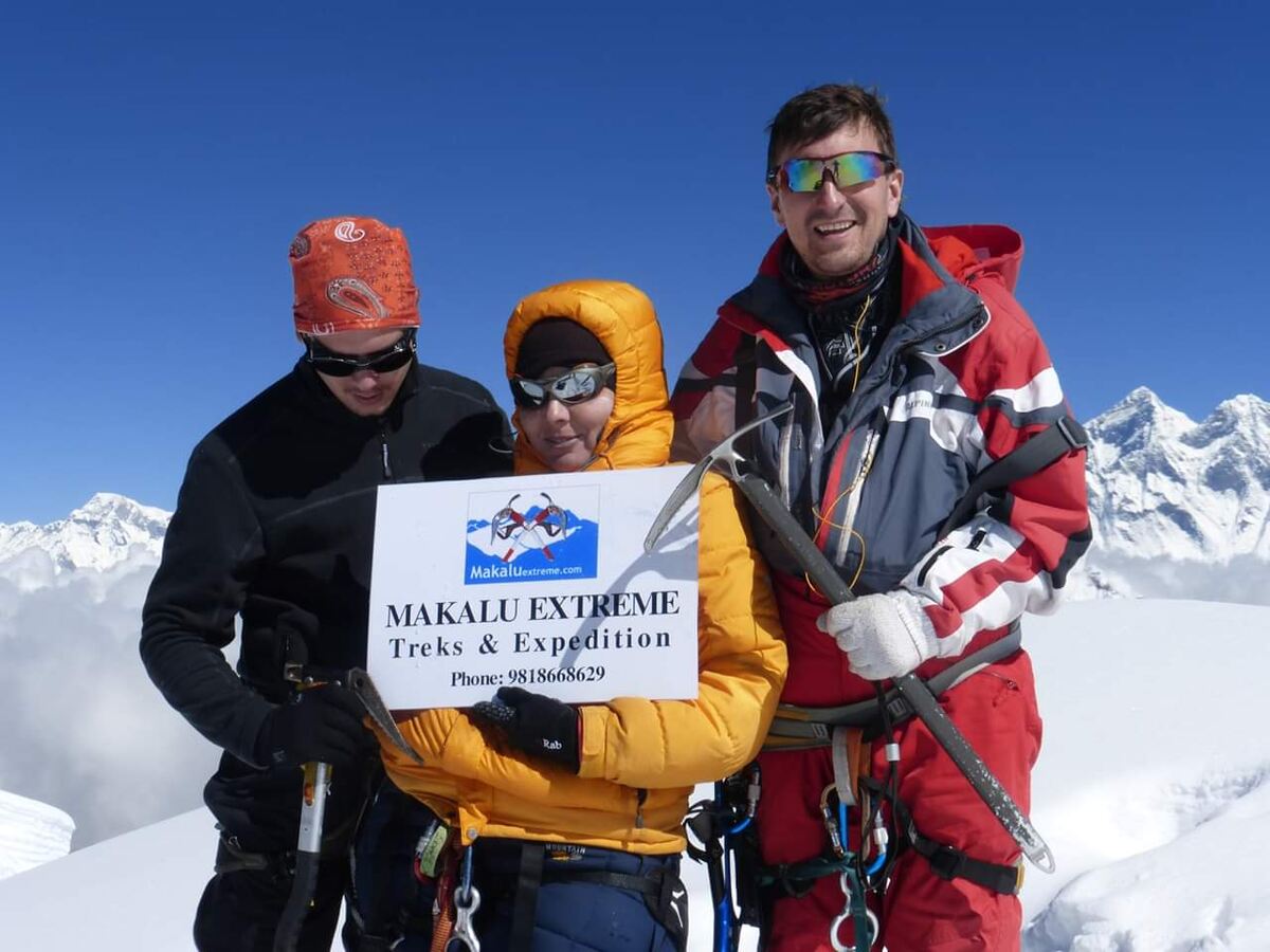 Восхождение на Мера Пик. Команда Макалу Экстрим на Вершине Мера Пик.