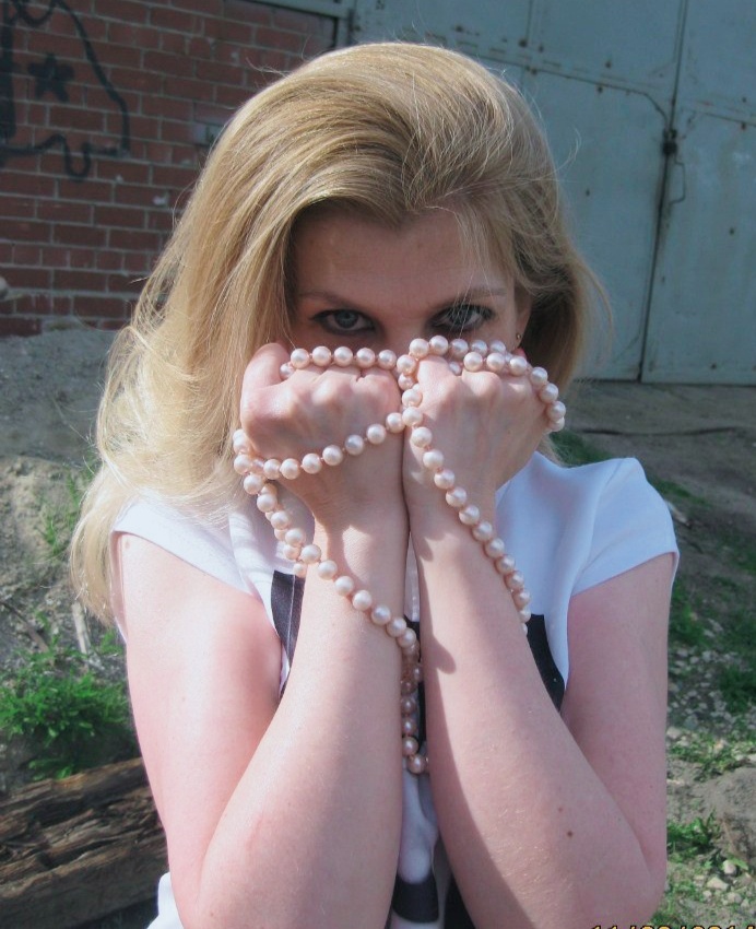 Автор негодует