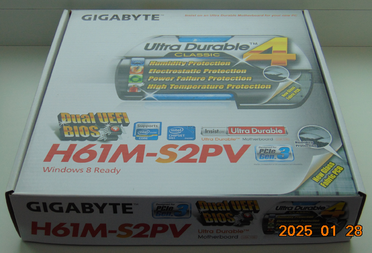 Упаковочная коробка от материнской платы Gigabyte GA-H61M-S2PV