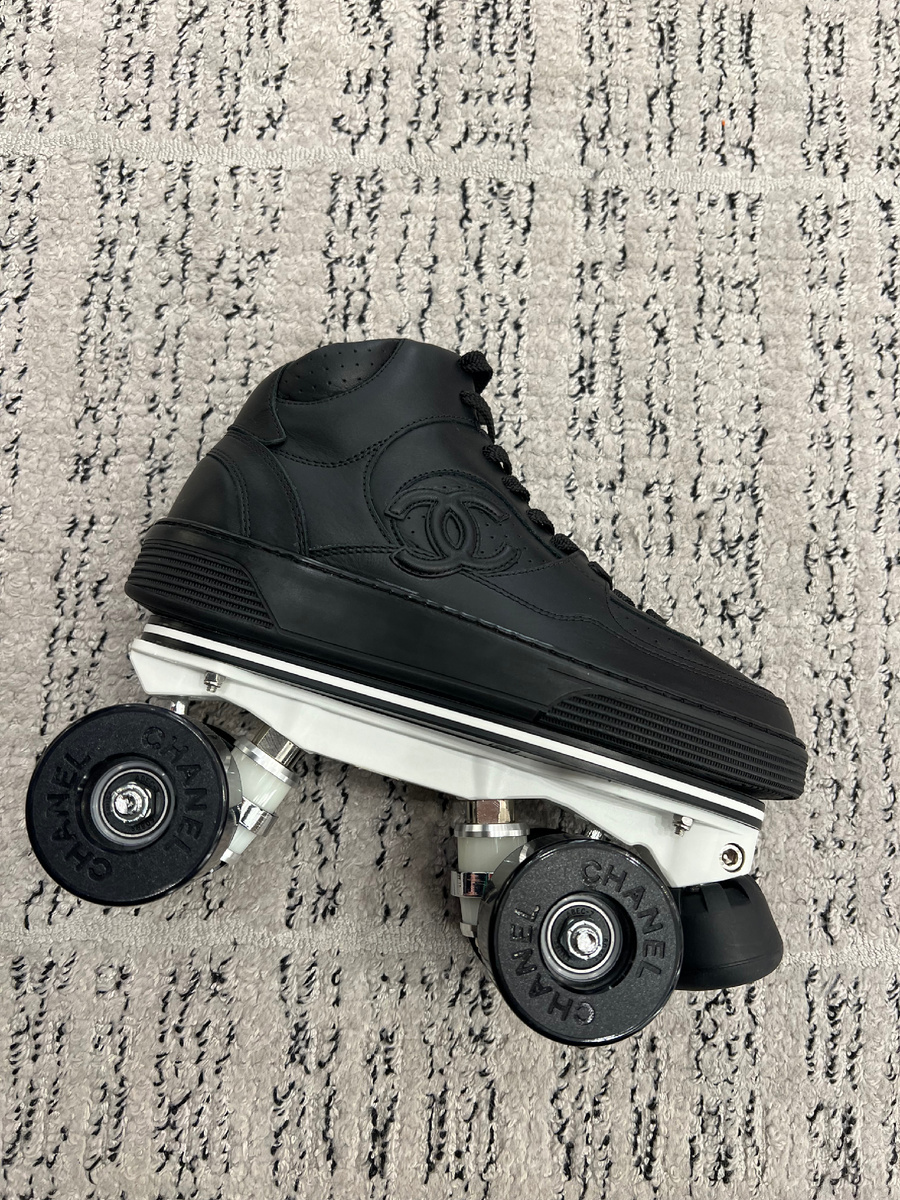 Те самые ролики от модного дома Chanel