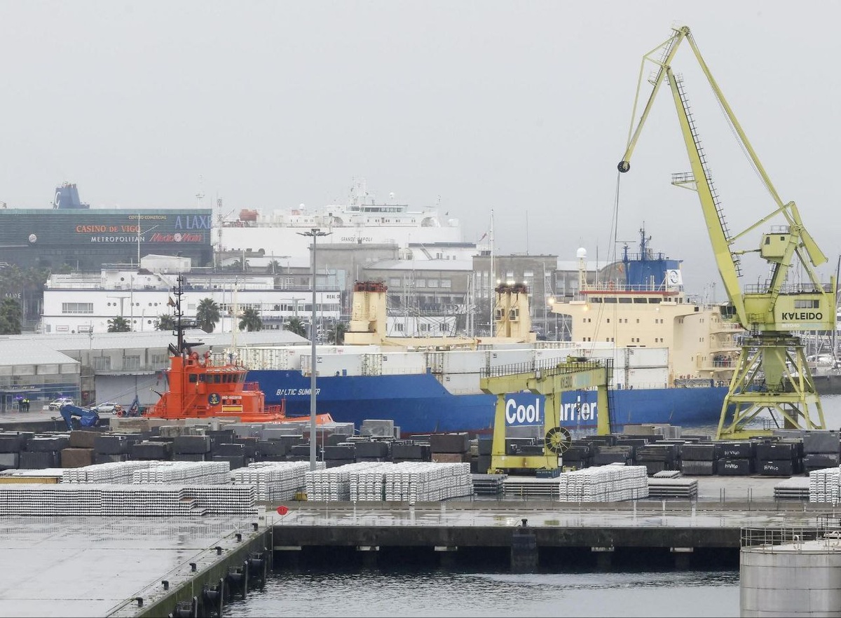 Задержанное судно Baltic Summer в итспанском порту