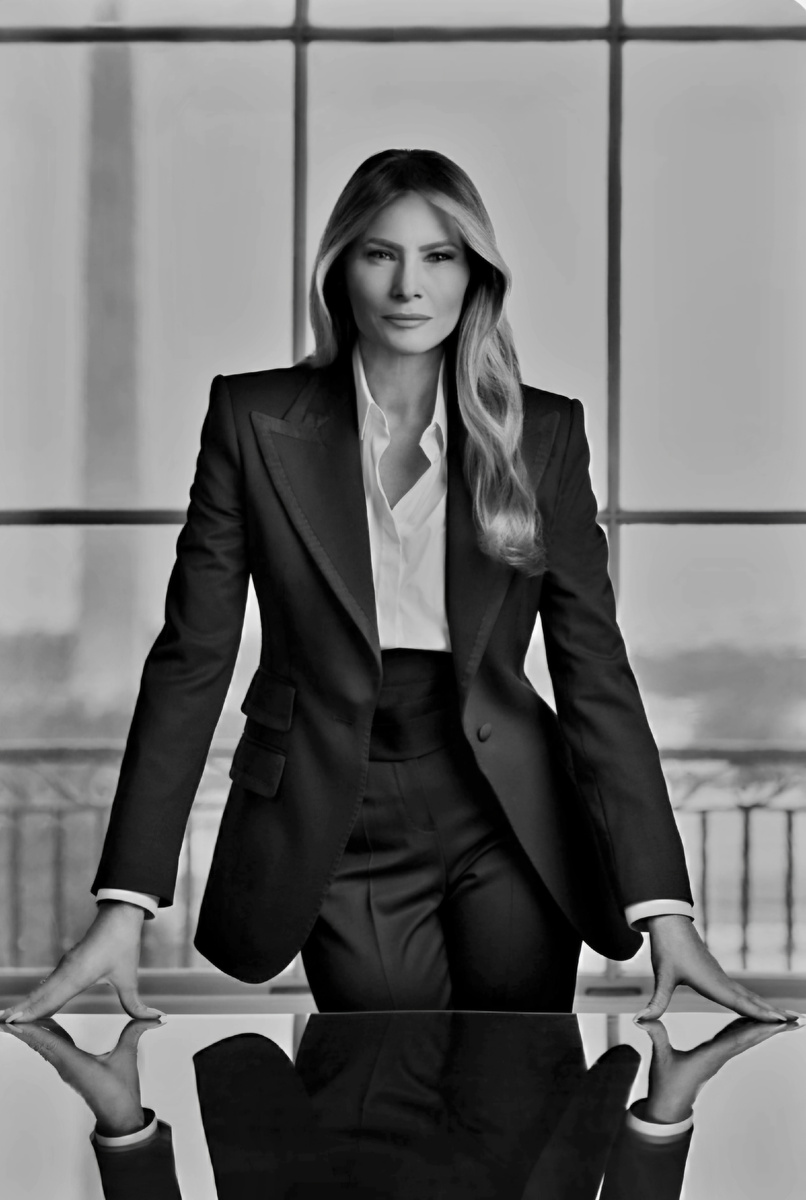 Официальный портрет первой леди Мелании Трамп