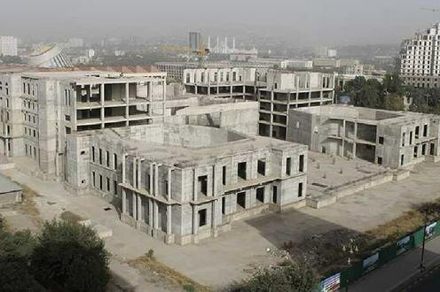 Здание театра. Фото с сайта asiaplustj.info