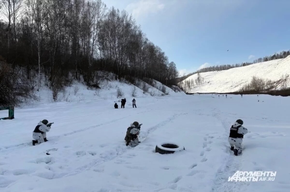    На полигоне тренируются как росгвардейцы, так и действующие бойцы различных горячих точек.