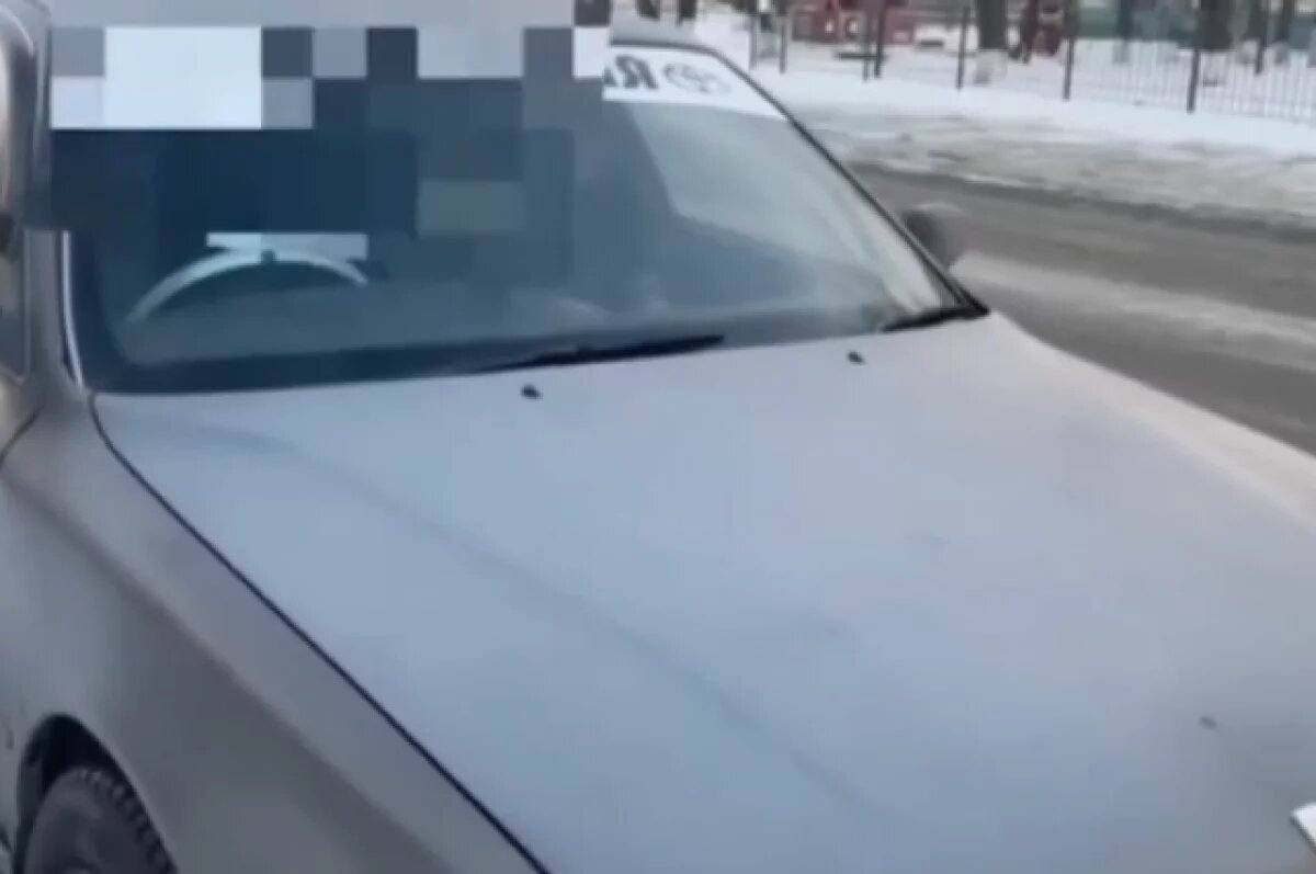    Жительницу Нижнеудинска заставили удалить непристойную надпись с автомобиля