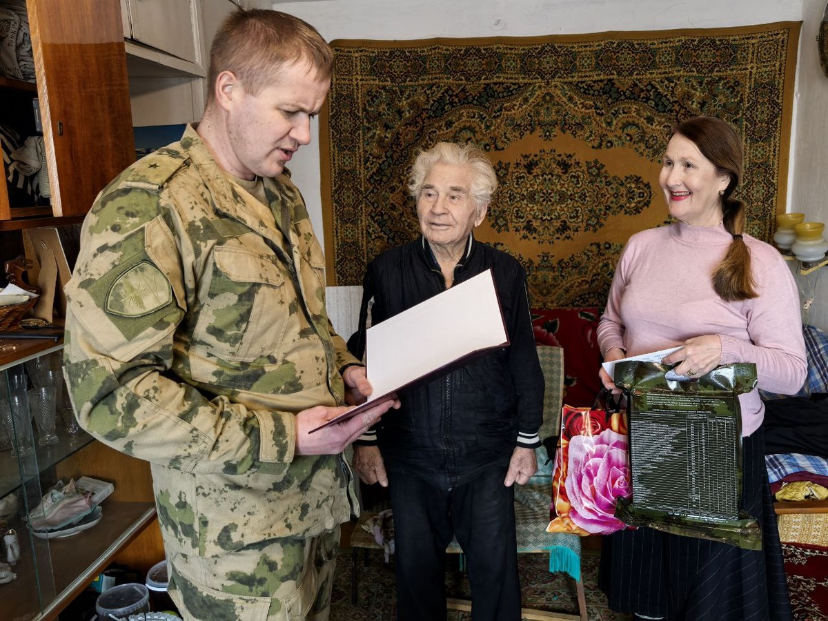 Как анонимно поздравить с днем рождения