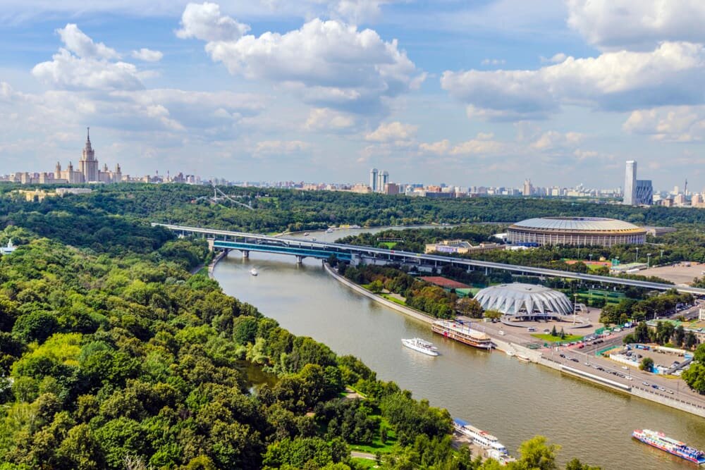 Воробьёвы горы. Фото взято с сайта https://sk-moskvich.ru