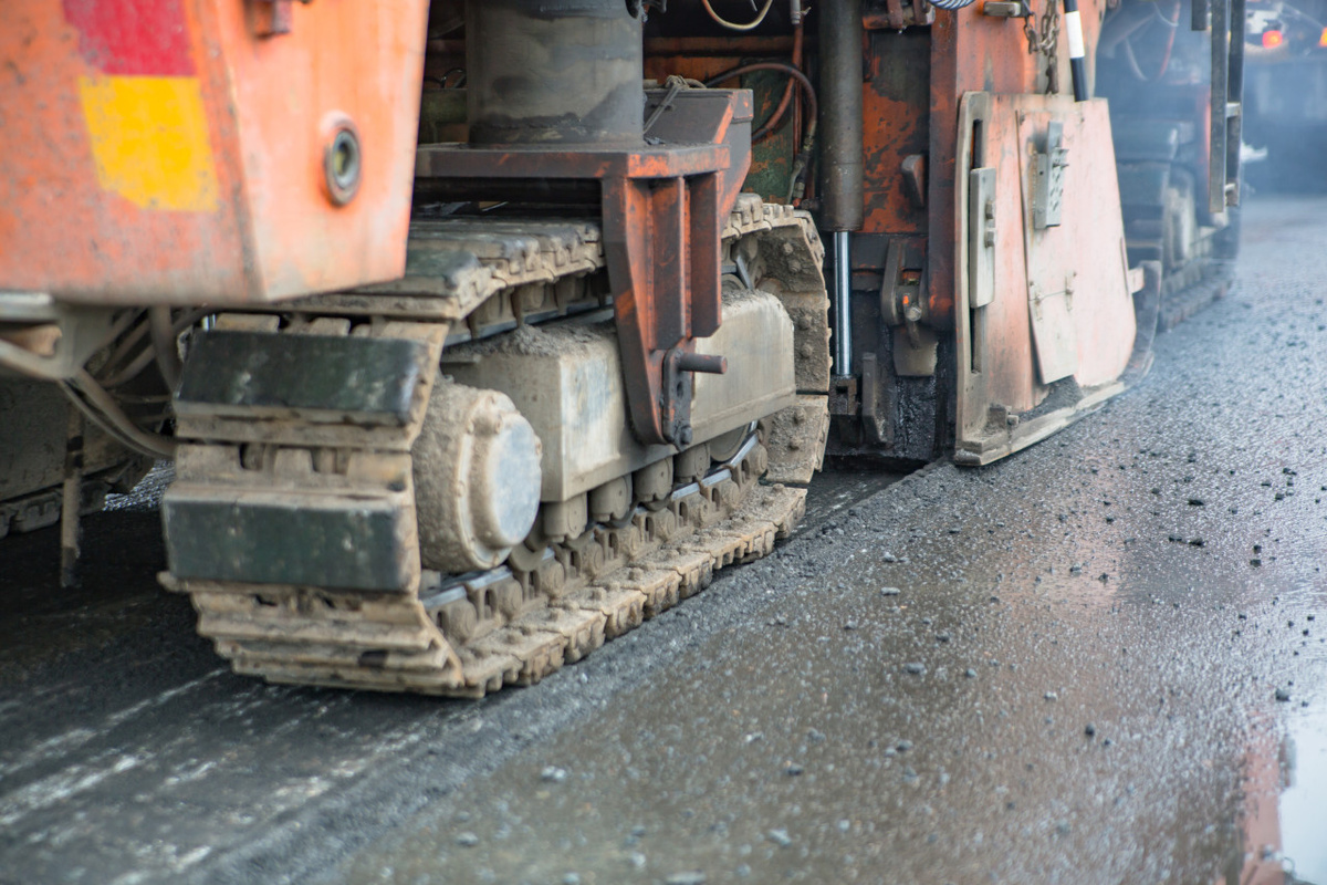    Ремонт дороги. Фото: "Республика"/ Людмила Корвякова