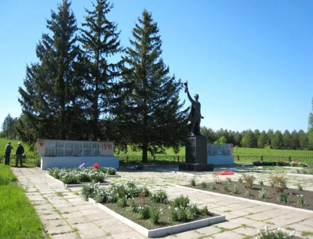 Фото автора "Памятник Павшим в нашем селе"