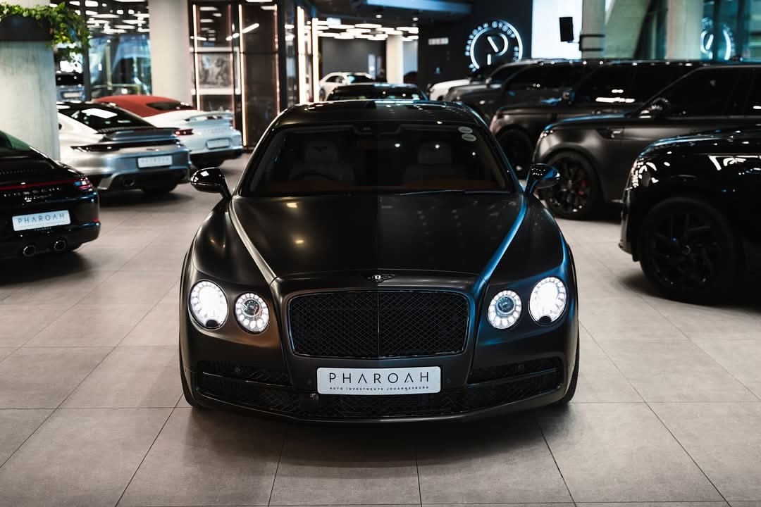 Автомобиль Бентли Flying Spur
