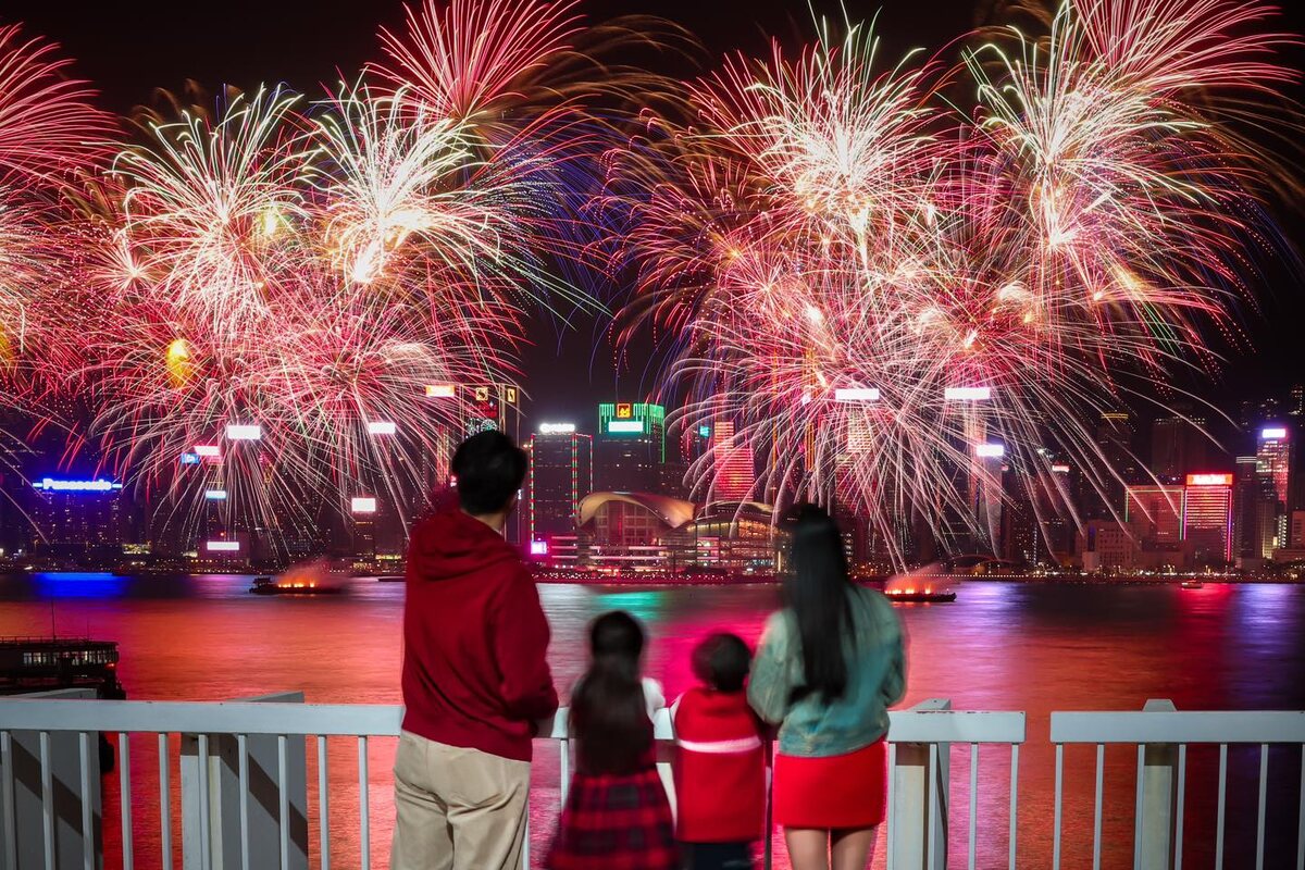 Фейерверки - одна из главных традиций на Китайский Новый год.