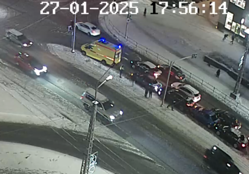    Четыре машины попали в аварию в Петрозаводске"Фактор Новости"