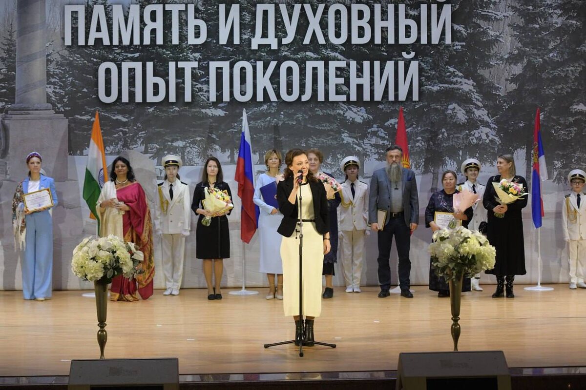 Зампред Госдумы Анна Кузнецовв 