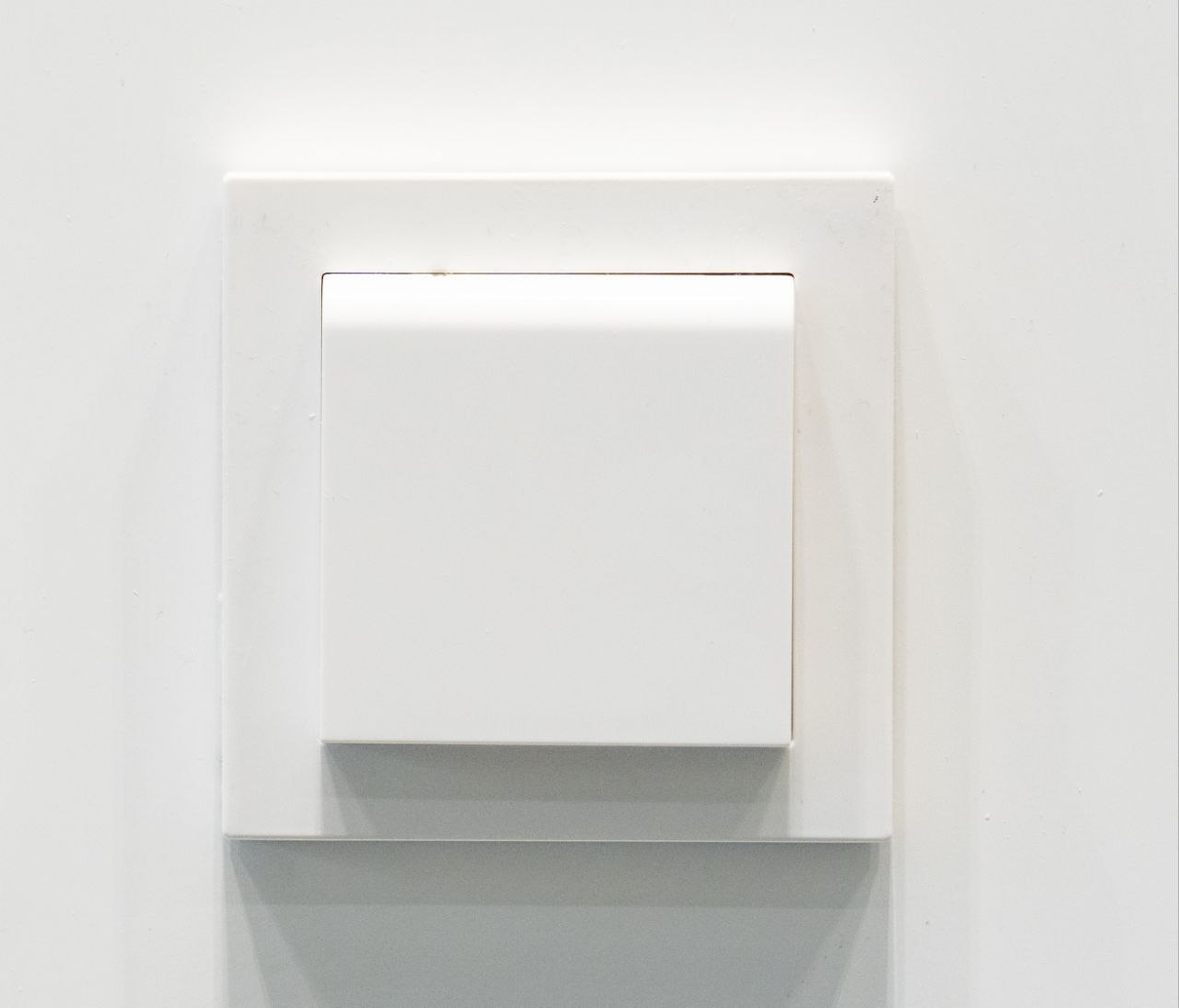 Розетка SCHUKO© с крышкой и защитными шторками от Jasmart