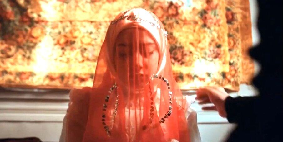 Свадьба 14-летней Мерьем. Кадр из сериала "Красные бутоны"