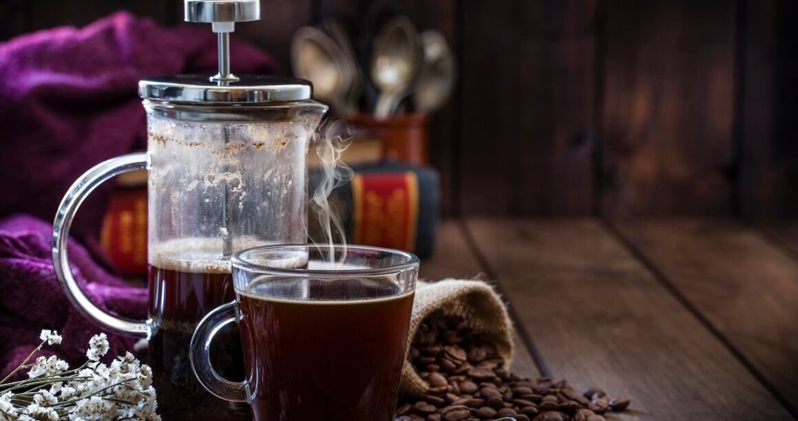    На вкус кофе влияет время заваривания, температура воды и много других факторов. Источник: eda.ru