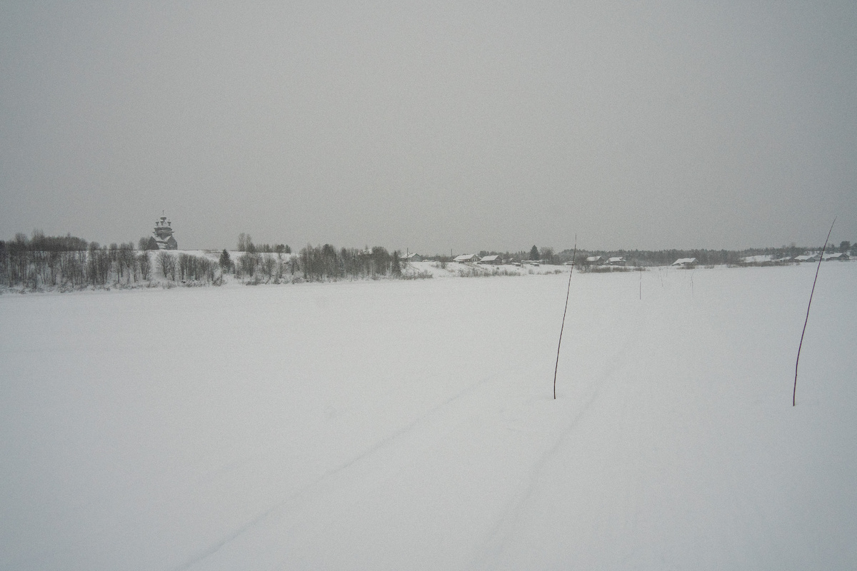 проверенная переправа через Онегу отмечана, что в связи с теплой зимой - не лишнее
