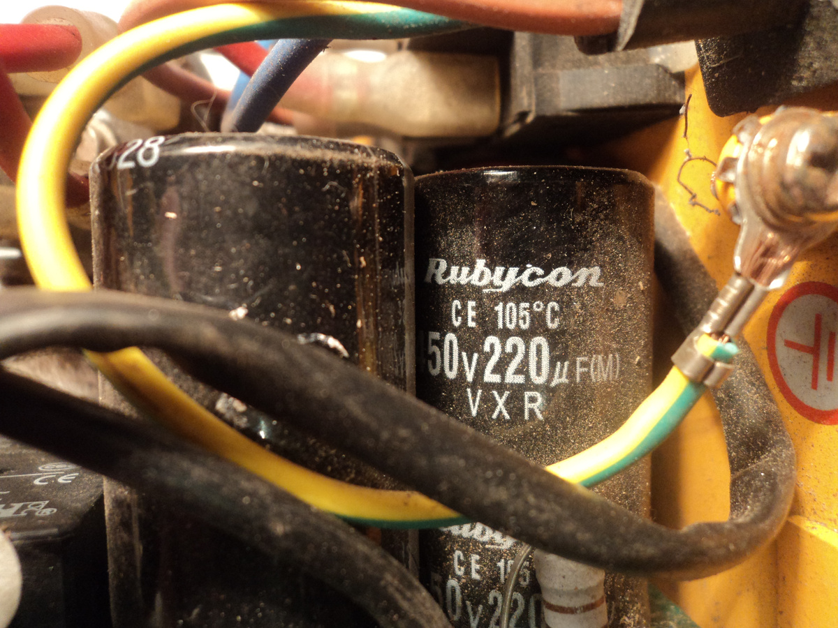 Конденсаторы фильтра. Фото автора.