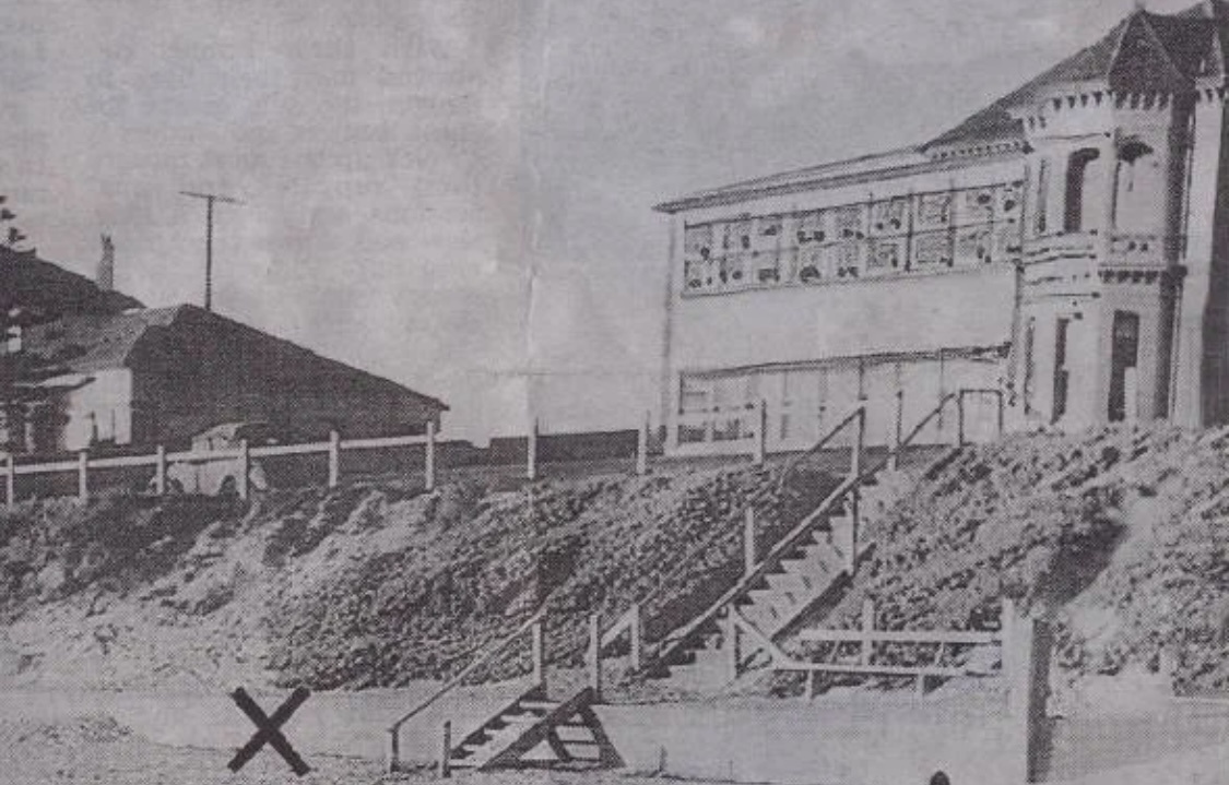 Интернат для детей-инвалидов. Крестом отмечено место, где было найдено тело мужчины