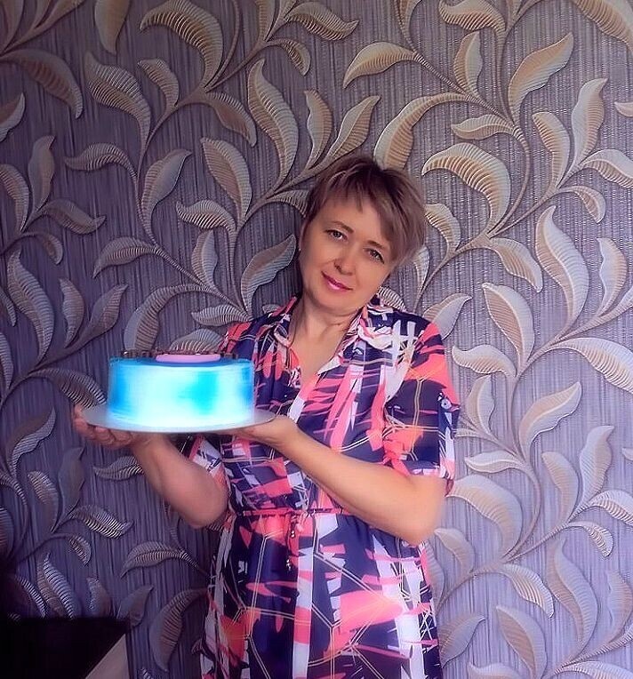 Простой сельский библиотекарь Любовь Михайлова  буквально творит  кондитерские чудеса у себя на кухне!