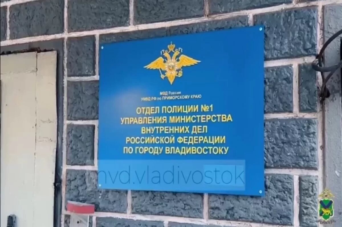     ходе оперативно-разыскных действий сотрудники уголовного розыска смогли установить личности и местонахождение подозреваемых